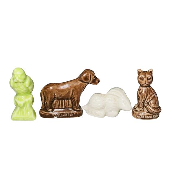 4 Wade Of England Easter Bunny Rabbit Dog Cat Parrot Pets Whimsies Mini Figurine - Picture 1 of 5